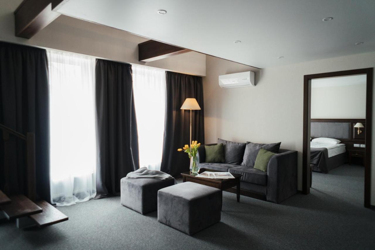 Optima Collection Bergshloss Rivne Extérieur photo